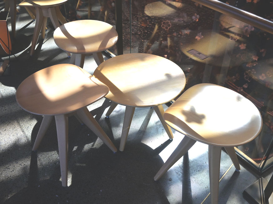 スターバックス リザーブ®ロースタリー東京のテーブル・チェアの写真