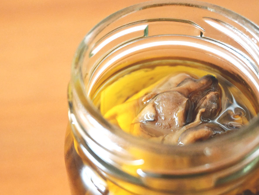 オイスターキッチン「牡蠣オリーブオイル漬け 瓶」の開封写真